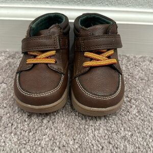 Carter’s 4.5c toddler boots